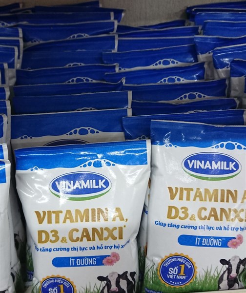 Sữa Vinamilk tiệt trùng ít đường 220ml