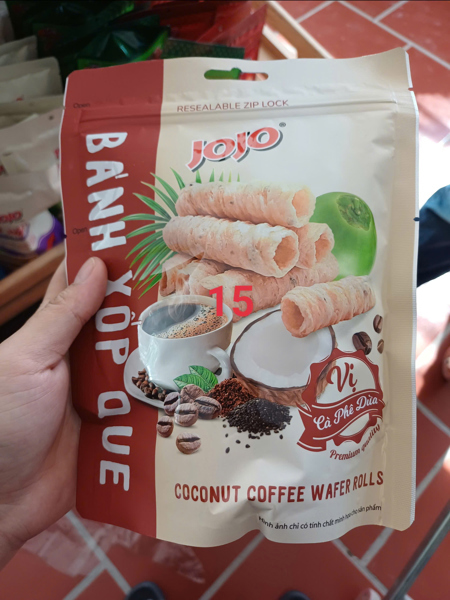 Jojo - Bánh xốp que vị cà phê dừa 70g
