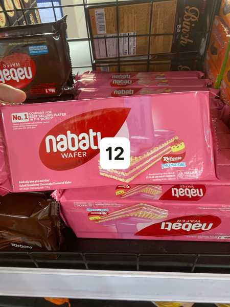 Bánh Nabati dâu