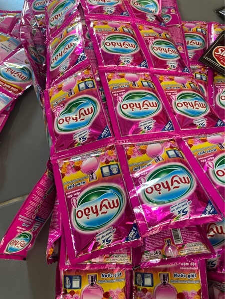 Nước giặt Mỹ hão gói lẻ