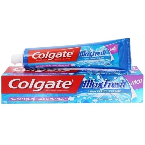 Colgate kem đánh răng than tre 225GR + bàn chải đánh răng toothpaste