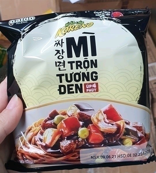 Mì trộn tương đen cay Koreno Chajang (Gói)