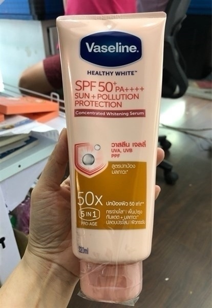 Dưỡng thể Vaseline 50X