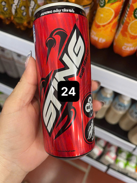 Sting lon dâu tây 320ml