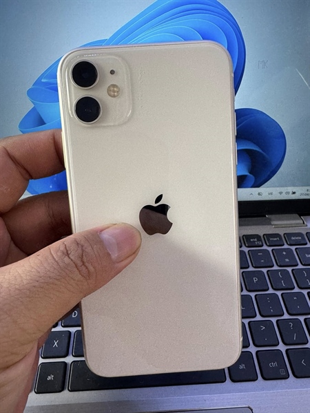 Iphone 11 64g 2x/a trắng pin 100%