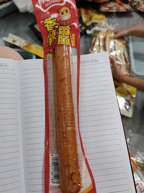 Xúc xích que dài