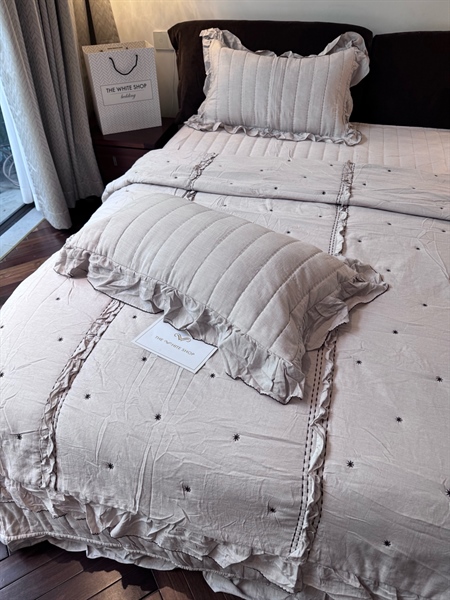 Bộ ga chần "Mây nhẹ" | Cotton giặt nước, Viền bèo, Họa tiết sao nhỏ - Vỏ chăn chần 200x230 cm - LY01.01