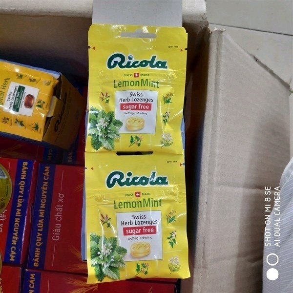 Kẹo thảo mộc ko đường Ricola vị chanh 17.5g