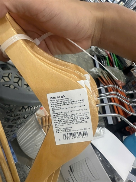 Móc áo gỗ