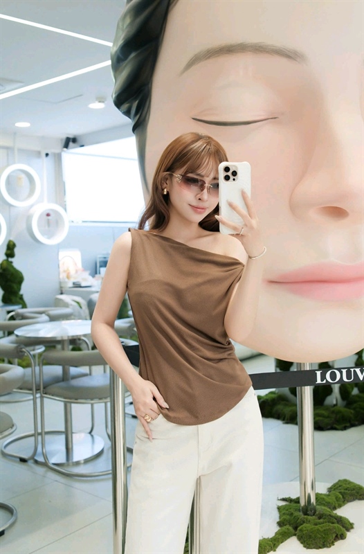 KIRA TOP