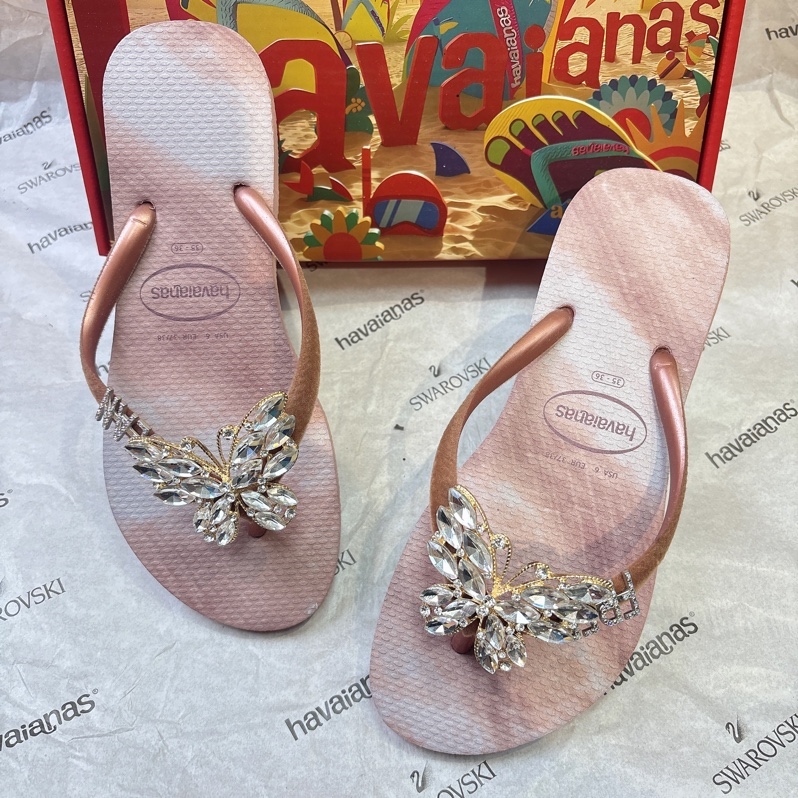 TRÒN HỌA TIẾT HỒNG QUAI NHUNG CHARM+