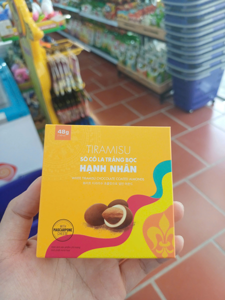Mark&milk socola Tiramisu trắng bọc hạnh nhân 48g almond coated with white chocolate