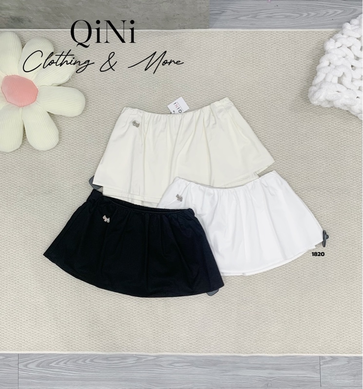 VÁY KAKI CHARM NGỰA