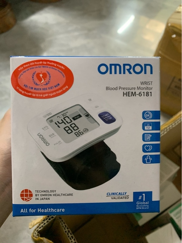 MÁY ĐO HUYẾT ÁP CỔ TAY OMRON HEM - 6181