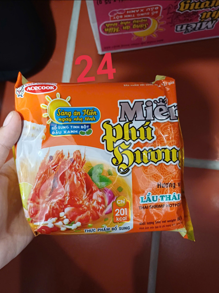 Miến Phú Hương vị lấu Thái tôm .
