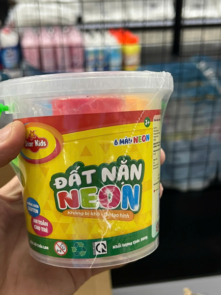 K-300/6C/3T Đất nặn 300G 6 màu và 3 dụng cụ.