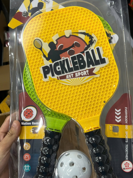 OK501-1 Bộ đồ chơi 2 vợt pickleball kèm bóng.