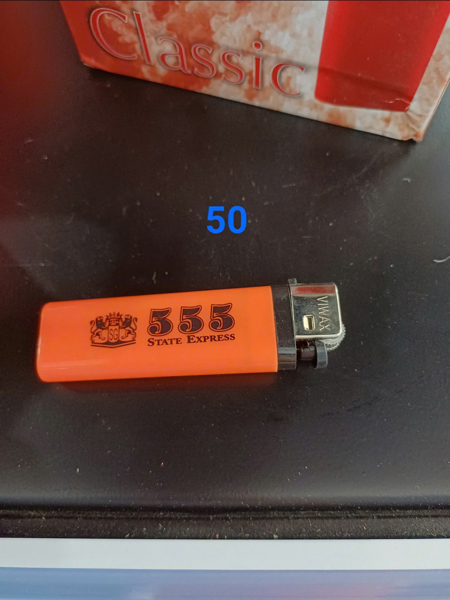 Hột quẹt đá 555