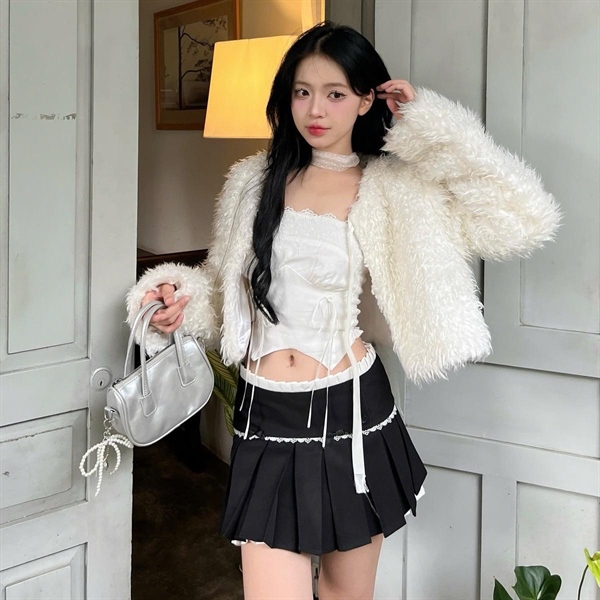 AREUM Chân váy xếp li Naomi - Đen - M