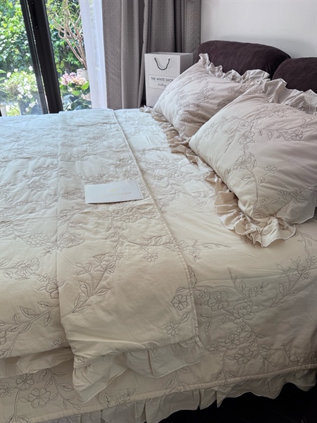 Bộ ga "Xuân Ngà" | 100% Cotton tự nhiên - Hoa dây, viền bèo - Chăn chần 200x230 cm - NQ01.01