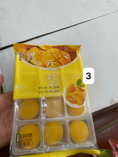 Umiki - Bánh mochi vị xoài (180 gr * 30 gói)
