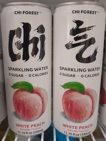 Nước uống có ga vị đào CHI FOREST SPARKLING WATER WHITE PEACH 330ml (24)