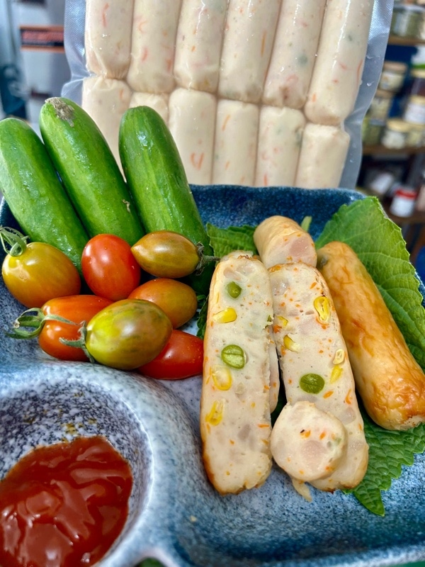 xúc xích gà rau củ