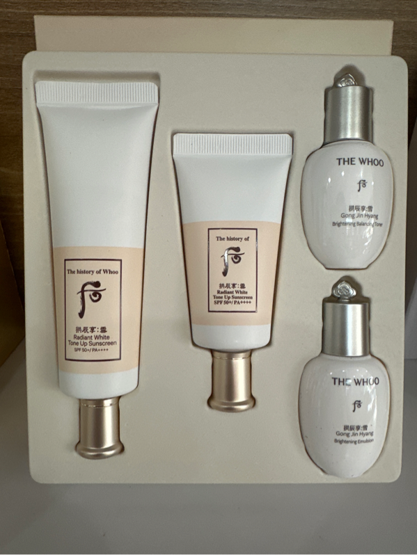 Bộ Kem Chống Nắng Nâng Tone Whoo Seol Radiant Tone Up Sunscreen 4 Món