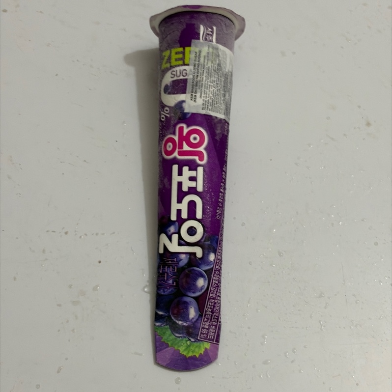Kem nho ống Hàn Quốc