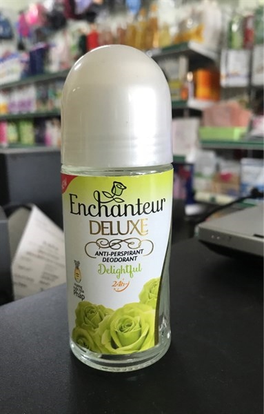 Lăn khử mùi trắng da Enchanteur 50ml