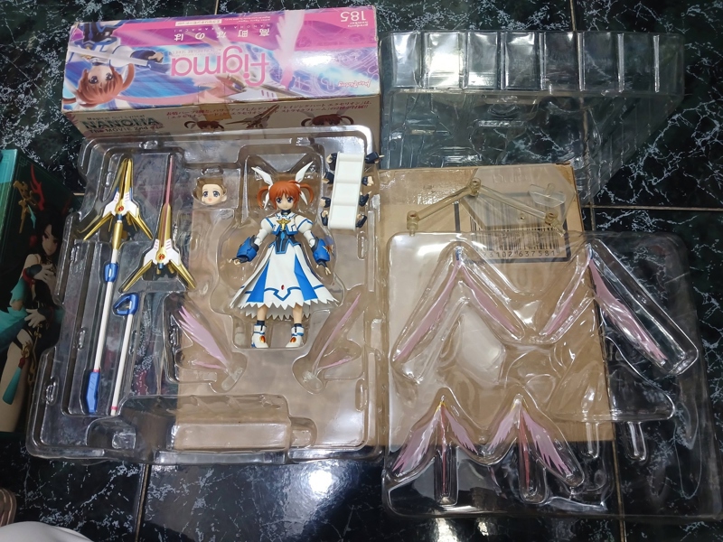 Mua bán (2ND Ố NHẸ) FIGMA 185 MAGICAL GIRL NANOHA TAKAMACHI