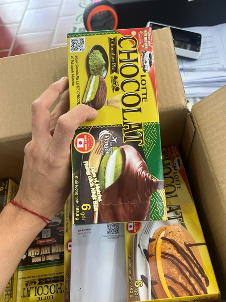 Bánh Lotte chocolat vị trà xanh Matcha 169.8g