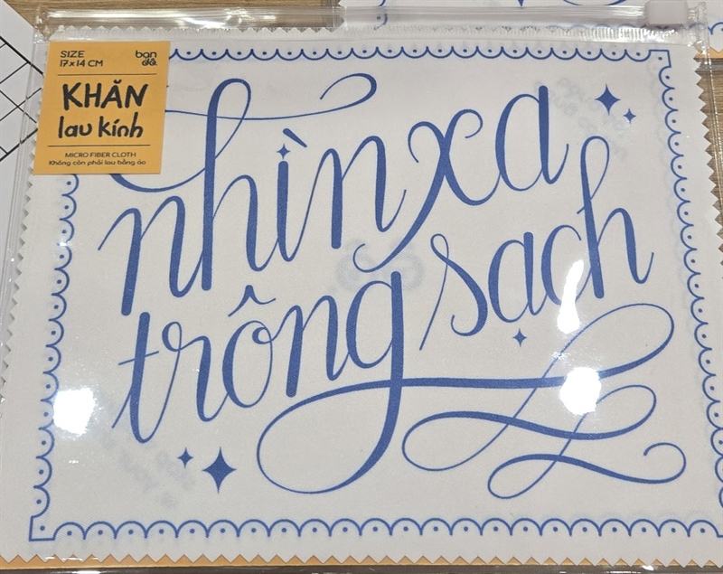 Bando. Khăn Lau Kính Trắng
