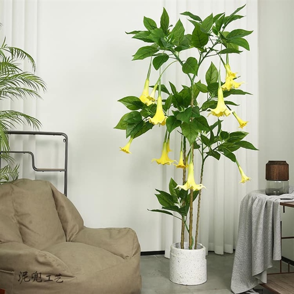 Cây kèn tây 1,6m có chậu - vàng - Cây - Hoa Lụa Vân Vượng