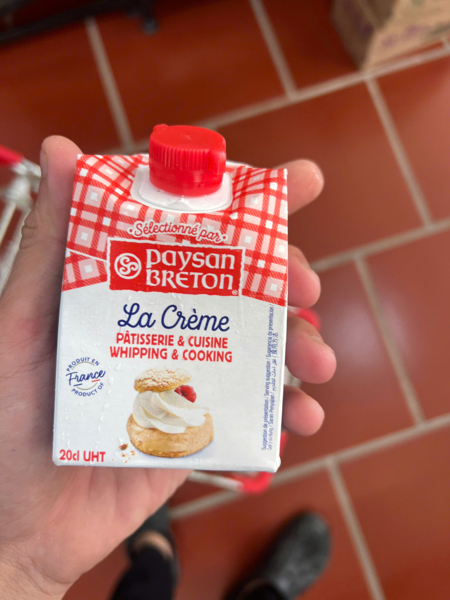 Kem sữa tiệt trùng Paysan Breton hộp 200ml