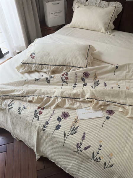 Bộ ga "Hạ Oải hương" | Cotton Linen - Chần full, Vỏ chăn 200x230 cm - Chần sọc thêu hoa - YH11.01