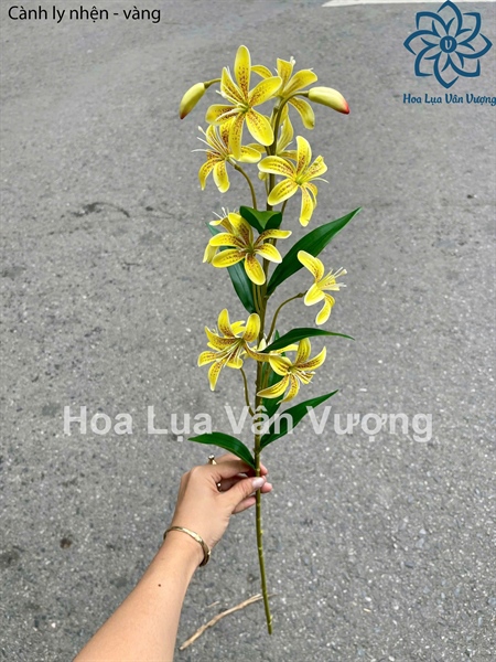 Cành ly nhện - vàng - Hoa cành dài - Hoa Lụa Vân Vượng