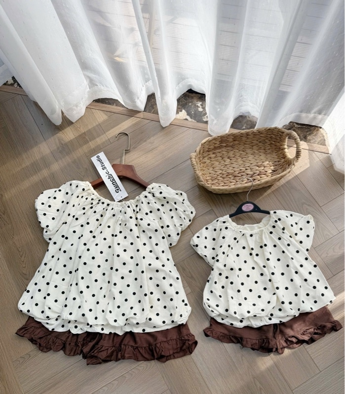 Set áo chấm bi quần nâu