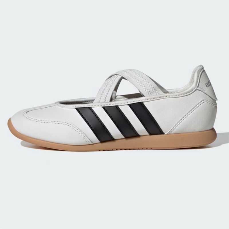 Barreda Mary Jane White Black JP6736