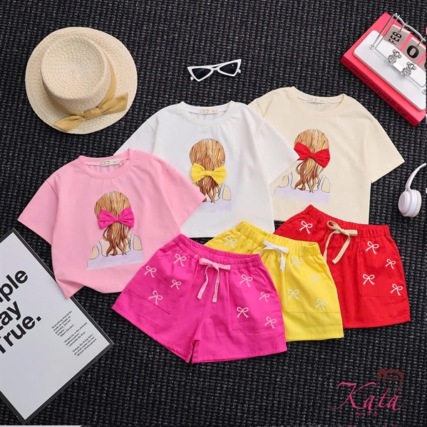BG TN ÁO IN CÔ GÁI ĐÍNH NƠ QUẦN KAKI IN NƠ SIZE 4-14,R6