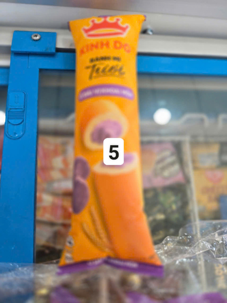 Bánh mì tươi kđ khoai môn que 90GR /cái