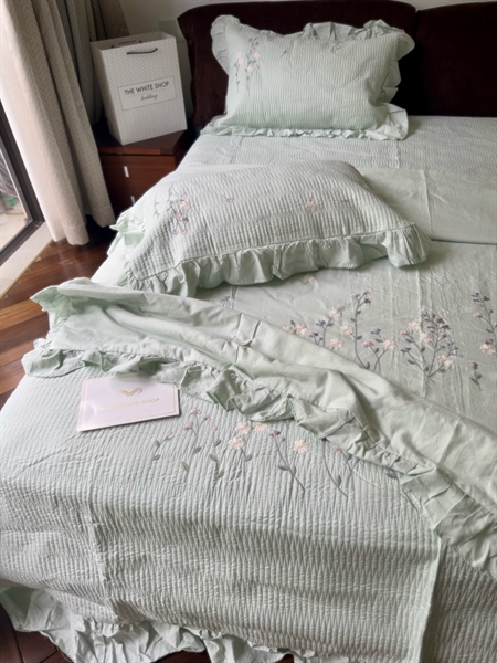 Bộ ga "Thềm hoa" | Cotton Linen Tencel - Chần full, Vỏ chăn 200x230 cm, Chần sọc thêu hoa, viền bèo - YH05.02
