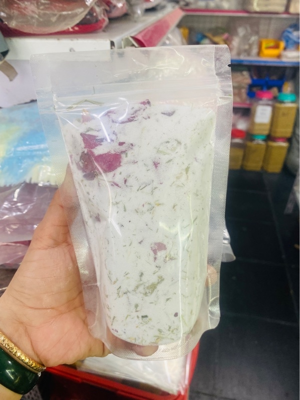 Cát Tắm Mix Hoa Cỏ Giảm Stress Hamster 500gr