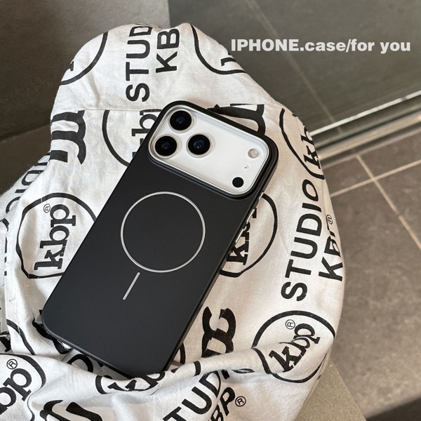 Case Đen Magsafe Bạc - 17PROMAX
