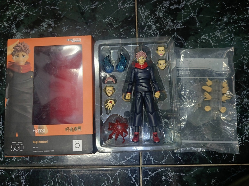 (2ND CHẤM ĐỎ LÒNG BÀN TAY, MIỆNG BÀN TAY TÔ ĐEN) FIGMA 550 YUJI ITADORI