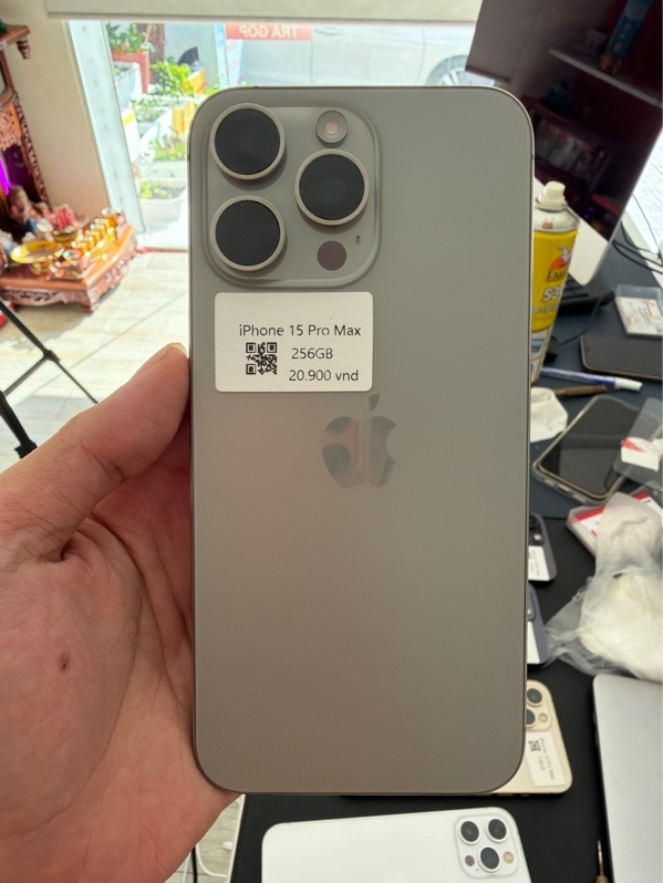 Iphone 15 pm 256 titan