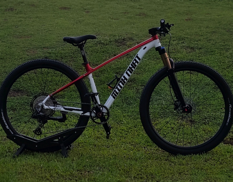 Xe Đạp MTB ZBIKE Custom màu Trắng Line Đỏ - 12s (Hoài Vũ KH8248175)