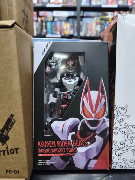 Mua bán SHF KAMEN RIDER GEATS MAGNUM BOOST FORM BL