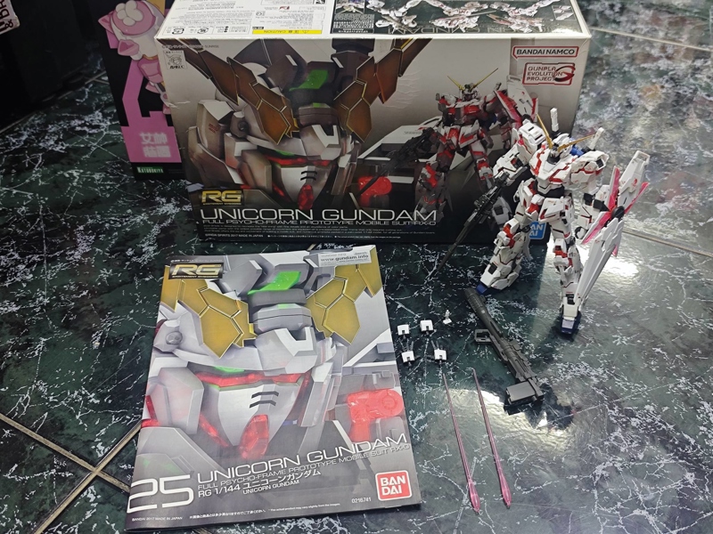 Mua bán (2ND) RG 1/144 UNICORN GUNDAM