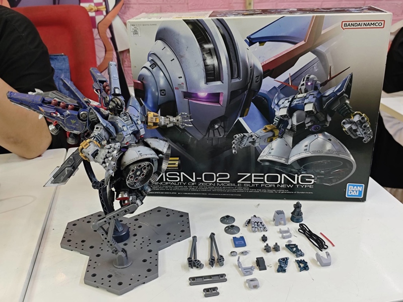 Mua bán (2ND CUSTOM, KÈM JETPACK, MOD LED) RG 1/144 MSN-02 ZEONG
